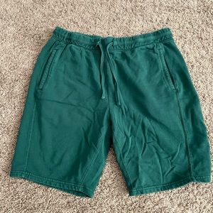 Mens athletic shorts